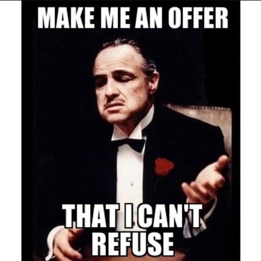 Use the 'OFFER' button! 🚫No lowball offers🚫